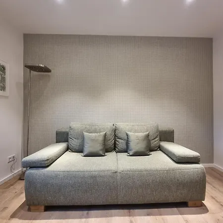 Hanenthorp Apartment