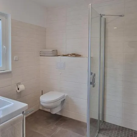 Hanenthorp Apartment *